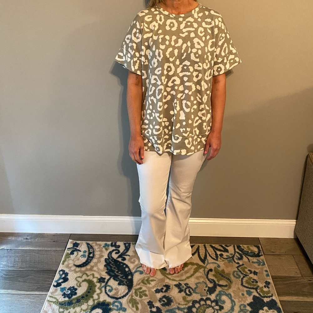 NWT Olivia Leopard Top